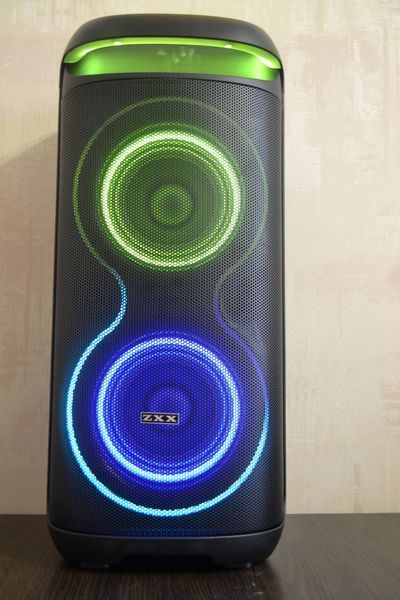 Колонка аккумуляторная портативная c радиомикрофоном 40Вт 6,5" 60х27х30см USB/BT/FM/TWS ZXX-5505 фото